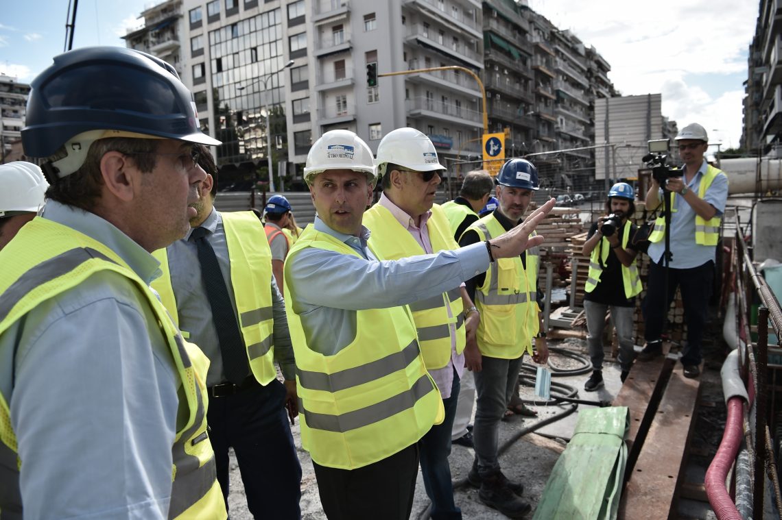 Τους υπό κατασκευή σταθμούς του Μετρό Θεσσαλονίκης επιθεώρησε ο Γενικός Γραμματέας Υποδομών