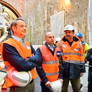 Επίσκεψη του Πρωθυπουργού Κυριάκου Μητσοτάκη στο εργοτάξιο Φρέαρ ΤΒΜ Κατεχάκη, της Νέας Γραμμής 4 του Μετρό της Αθήνας, Τμήμα Α: «Άλσος Βεΐκου – Γουδή»