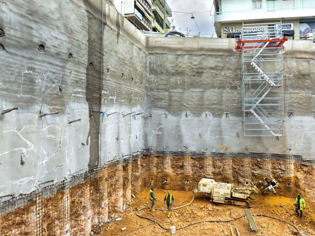 Alsos Veikou Station