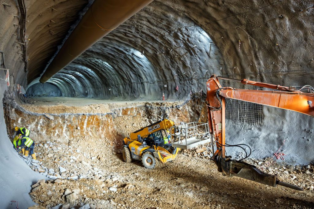 Veikou Tunnel