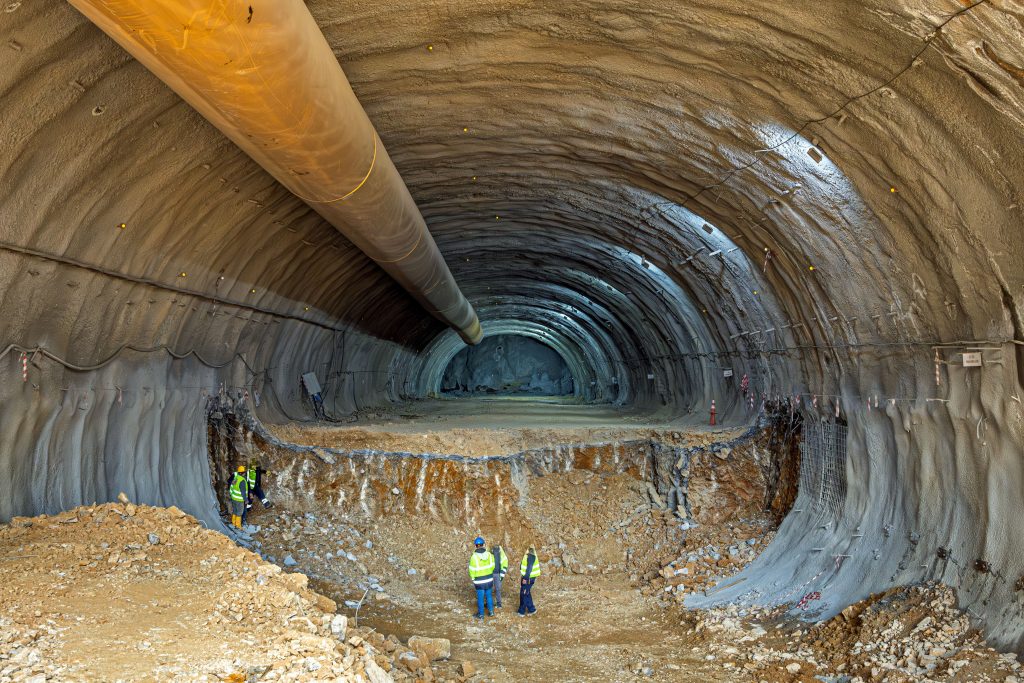 Veikou Tunnel