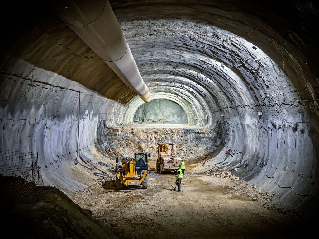Veikou Tunnel