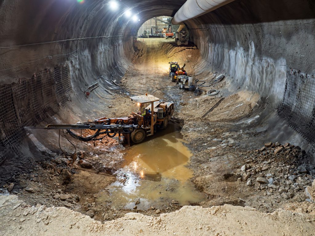 Veikou Tunnel