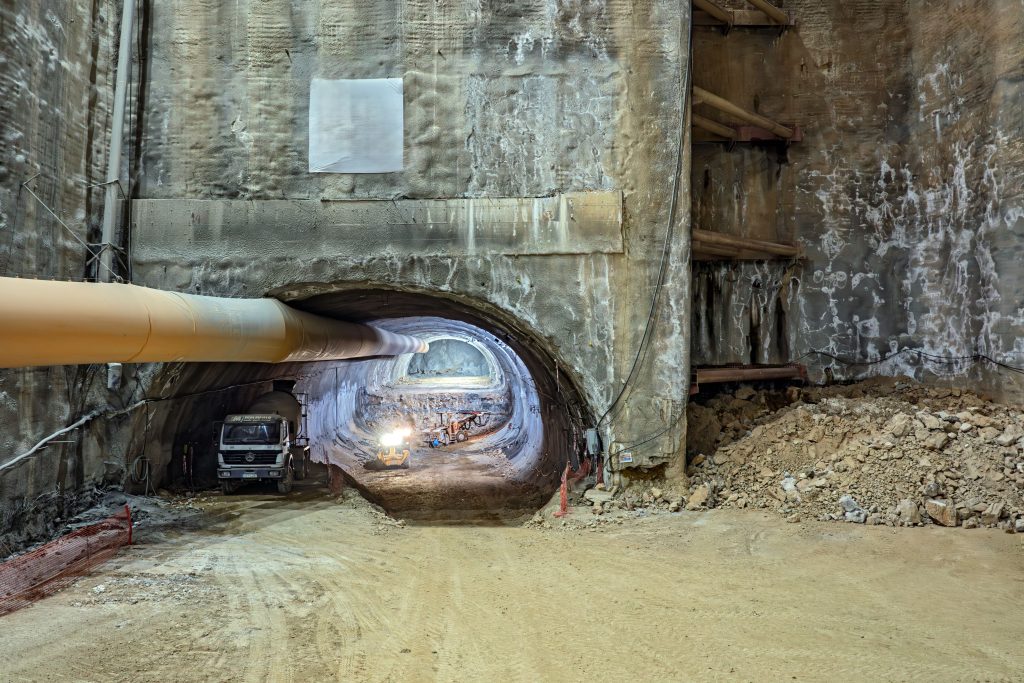 Veikou Tunnel