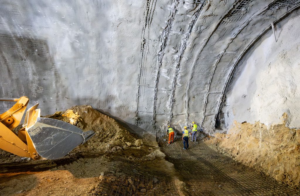 Veikou tunnel